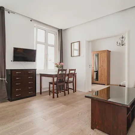 Totu Pulaskiego 8 דירה סופוט