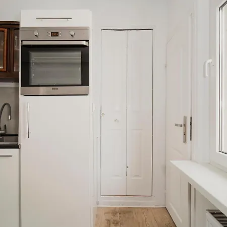 Totu Pulaskiego 8 דירה