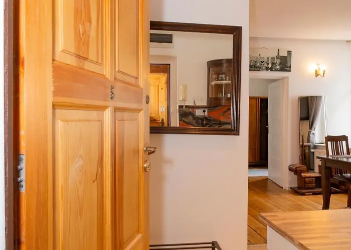 Apartment Totu Pulaskiego 8